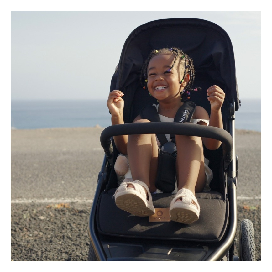 Lionelo - Sportvagn AZURA svart