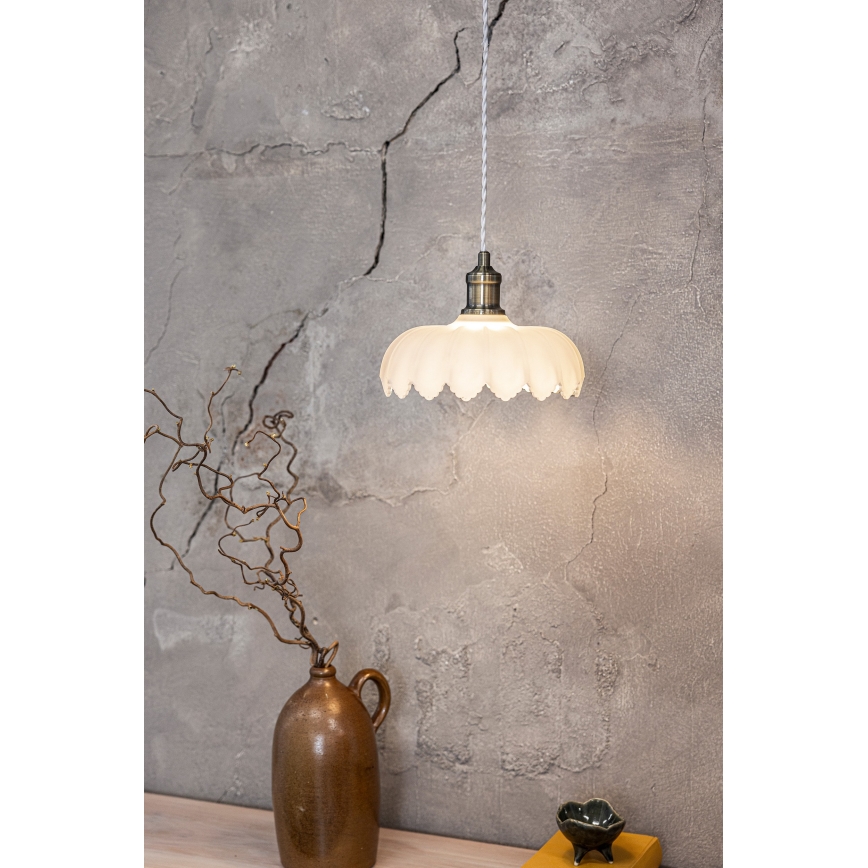 Markslöjd 108857 - Ljuskrona med textilsladd KURAGE 1xE27/40W/230V mässing/vit