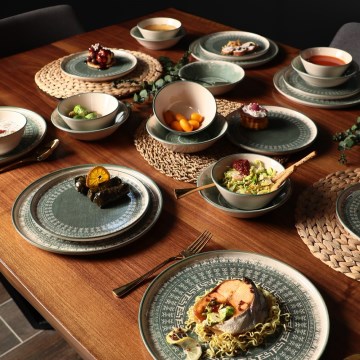 Middagsservis 24 delar beige/grön i stengods