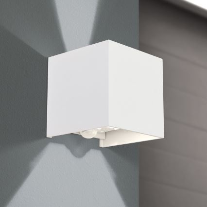 LED Utomhus vägglampa med rörelse- och skymningssensor CUBE-S LED/13W/230V IP54 vit
