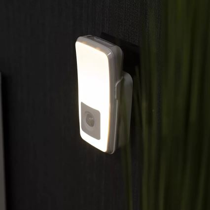 Osram - LED nattlampa för vägguttag med sensor LUNETTA LED/2W/230V