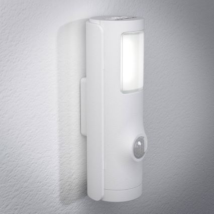 Osram - LED-orienteringslampa med rörelse- och skymningssensor NIGHTLUX LED/0,35W/3xAAA IP54 vit