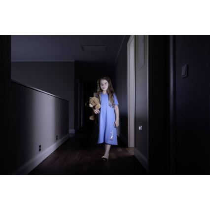 Osram - LED-orienteringsarmatur med sensor NIGHTLUX LED/0,3W/3xAAA IP54 silver