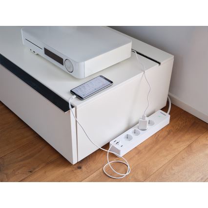 Osram - SMART+ förlängningskabel 4 uttag typ F + 2xUSB-A + 2xUSB-C Wi-Fi