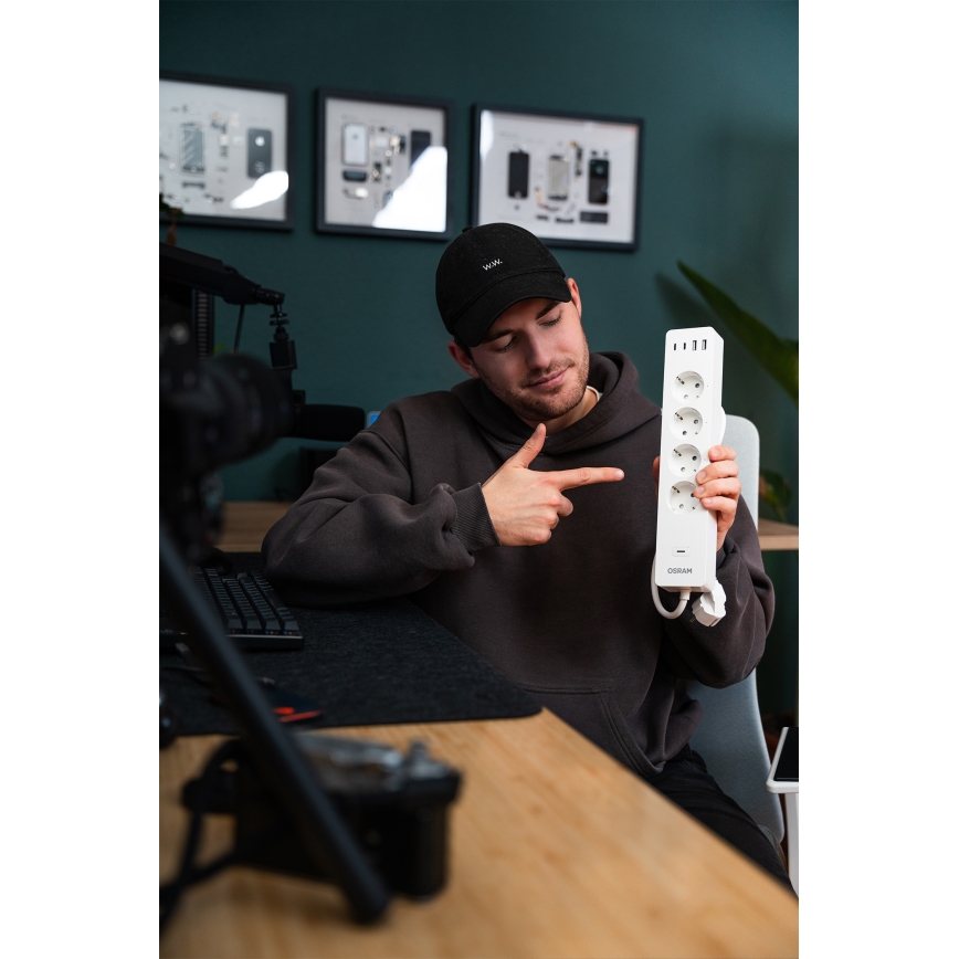 Osram - SMART+ förlängningskabel 4 uttag typ F + 2xUSB-A + 2xUSB-C Wi-Fi