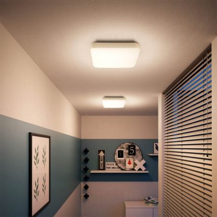 Philips - LED takarmatur LED/17W/230V 2700K