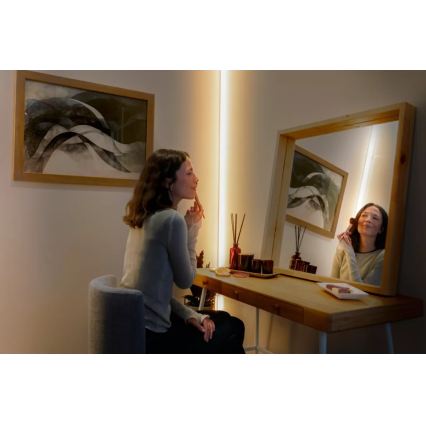 Philips - Hue OMNIGLOW RGBW LED-remsa, dimbar, 5m LED/60W/230V 2200–6500K