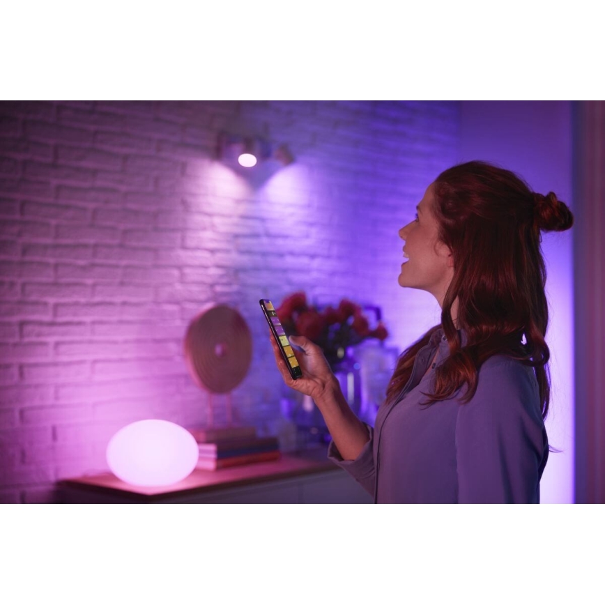 Startpaket Philips Hue WHITE AND COLOR AMBIANCE 3xGU10/4,2W 2000–6500K + anslutningsenhet