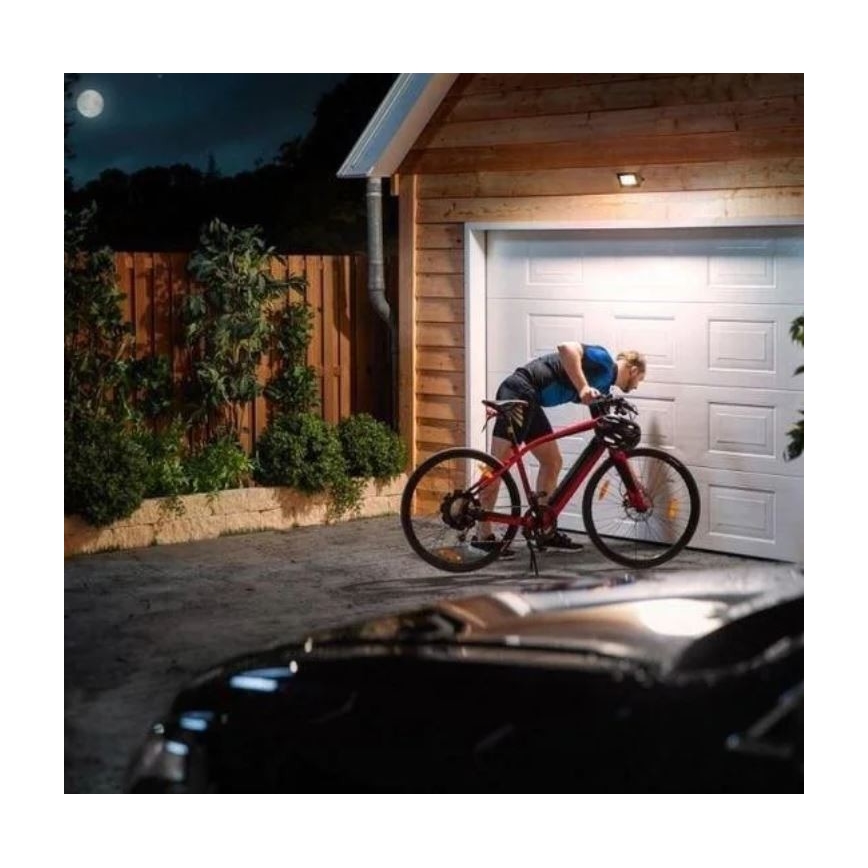 Philips - LED strålkastare med sensor  DECOFLOOD LED/20W/230V IP65