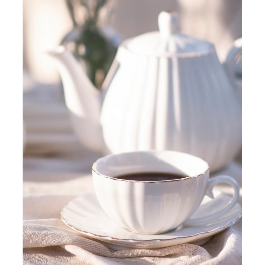 Porslinskaffeservis, 15 delar, vit