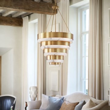 Quintiesse - Ljuskrona på stång ECHELON 8xE14/40W/230V guld