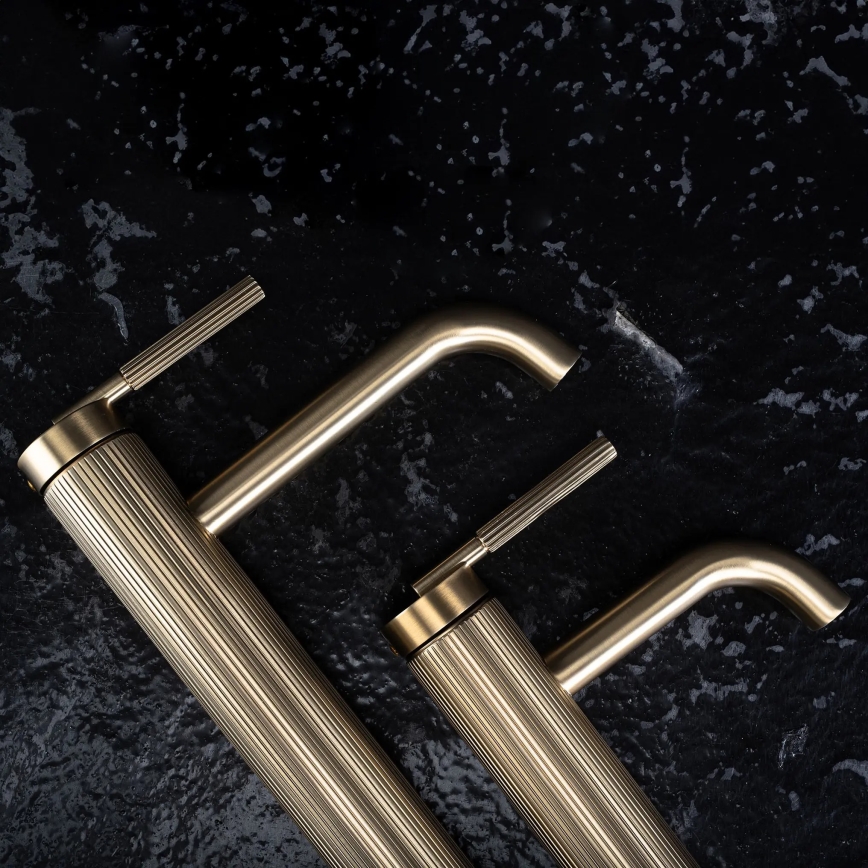 REA-B7802 - Tvättställsblandare ARGON 29,5 cm borstad guldfinish