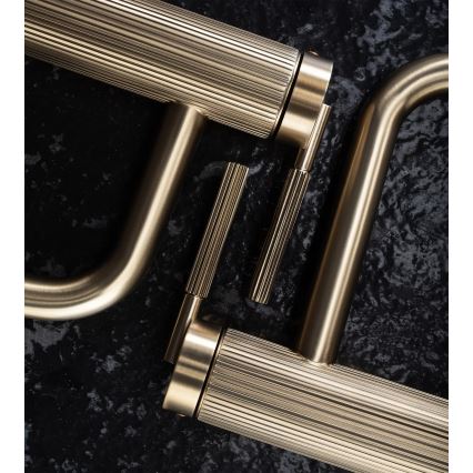 REA-B7802 - Tvättställsblandare ARGON 29,5 cm borstad guldfinish