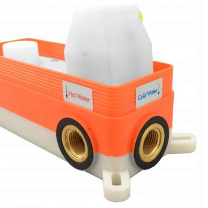 REA-P4110 - Duschset med infälld blandare LUNGO i guld