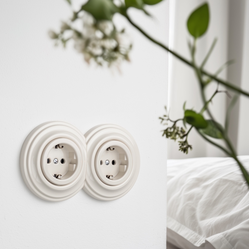 Reblig - Dubbelt retro-vägguttag med ram, SCHUKO 230 V, beige