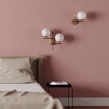 Redo 01-2944 - Vägglampa ESSENTIAL 1xE14/28W/230V rätt