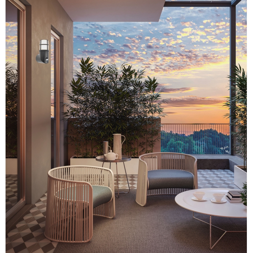 Redo 90201 - Utomhuslampa med sensor TRITON 1xE27/28W/230V IP54 svart