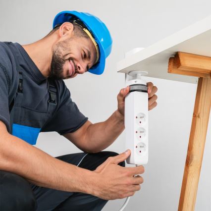 Förlängningskabel med bordsklämma, 3 uttag Typ E + 2x USB-A + 1x USB-C, 1,5 m, vit