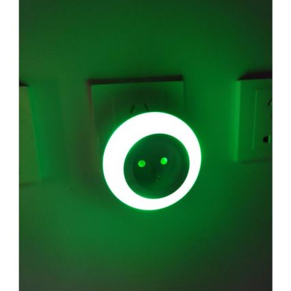 LED nattlampa  med skymningssensor  Data kontakt  zásuvkou LED/0,6W/230V