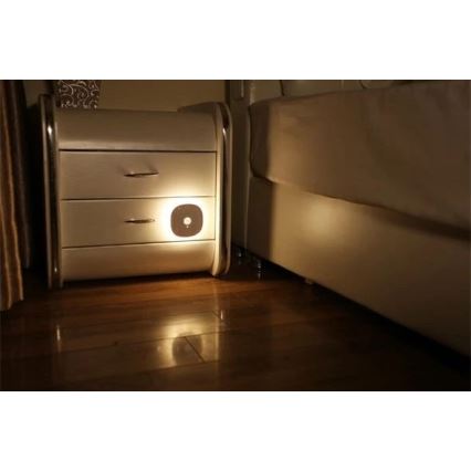 LED Orienteringslampa med sensor LED/0,45W/3xAAA 3000K vit