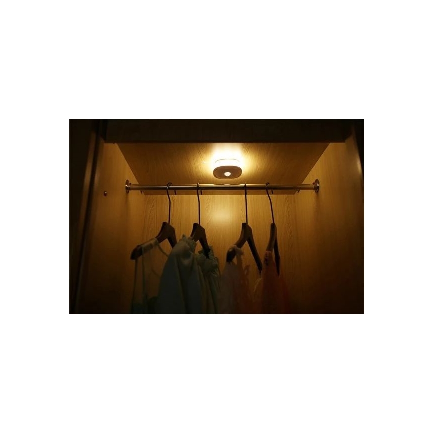 LED Orienteringslampa med sensor LED/0,45W/3xAAA 3000K vit