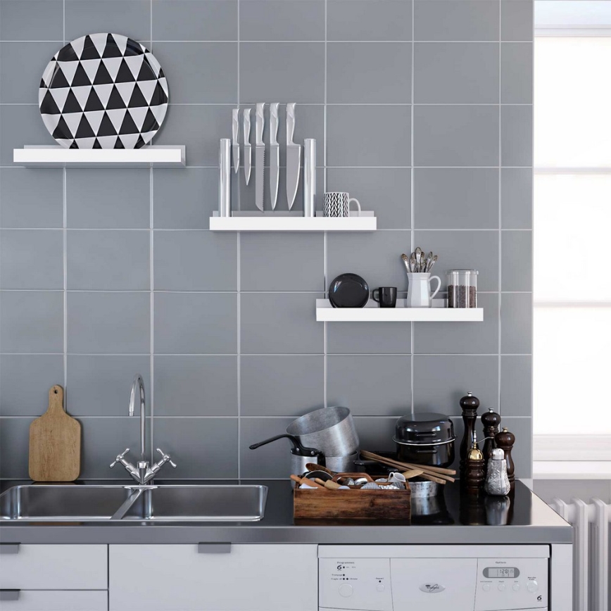 Set med 3 vita vägghyllor SHELFY