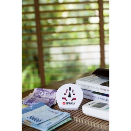 SKROSS PA30 - Universell Reseadapter 230V