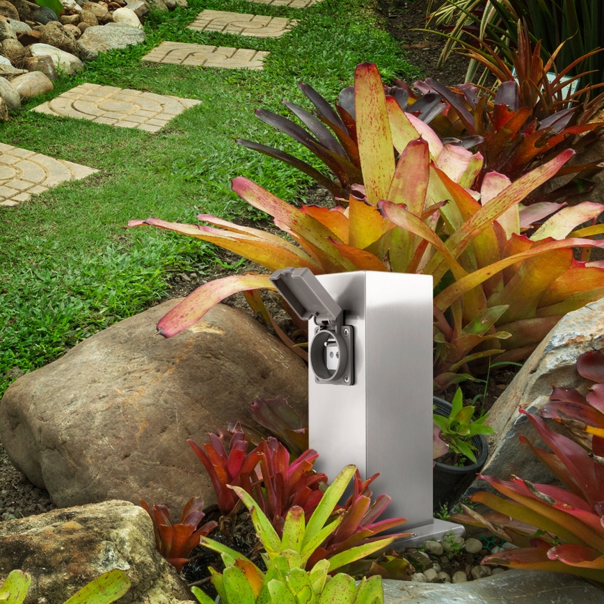 Utomhus eluttag pelare 2-vägs 230V IP44 matt krom fyrkantig