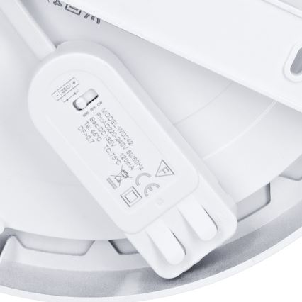 LED ytmonterad/infälld panel 2-i-1 18W/230V 3000/4000/6000K Ø 22,5 cm IP54 silver