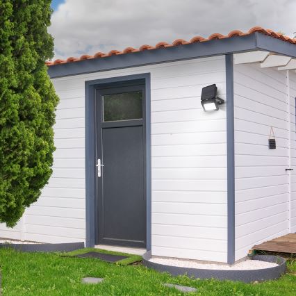 LED dimbar solreflektor med rörelsesensor och skymningssensor LED/6W/3,7V 2200 mAh 3000/4000/6500K IP65