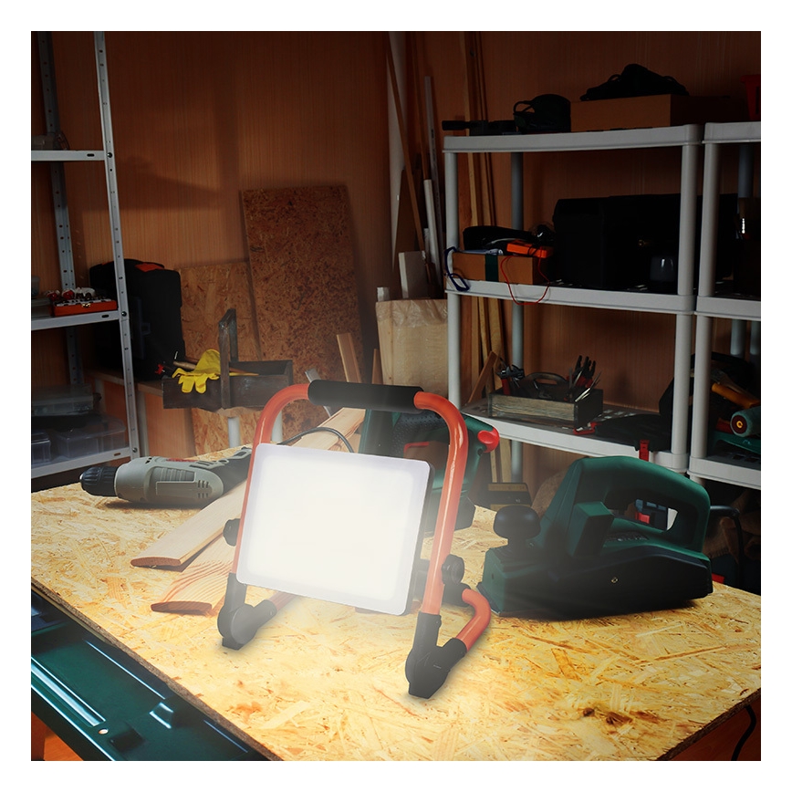 LED-reflektor med stativ — 50 W, 230 V, 4000 K, IP65