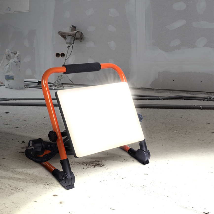 LED-reflektor med stativ — 50 W, 230 V, 4000 K, IP65