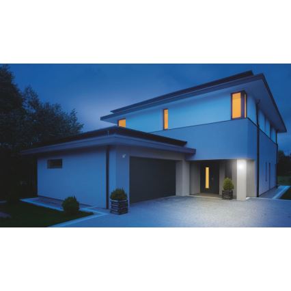 Steinel 059538 - Rörelsesensor SensIQ IP54 svart + fjärrkontroll