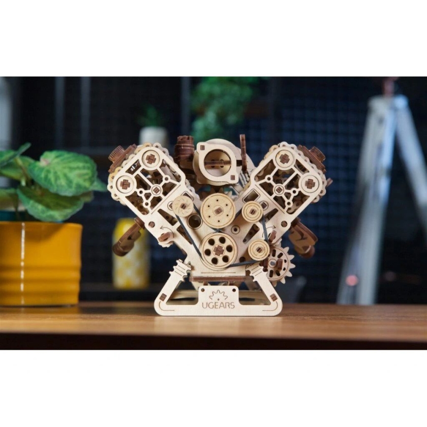 Ugears - 3D-mekaniskt träpussel V8-motor