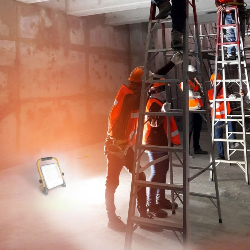 Uppladdningsbar LED-reflektor med stativ LED/30W/3,2V 4500K 5000 mAh IP65 orange