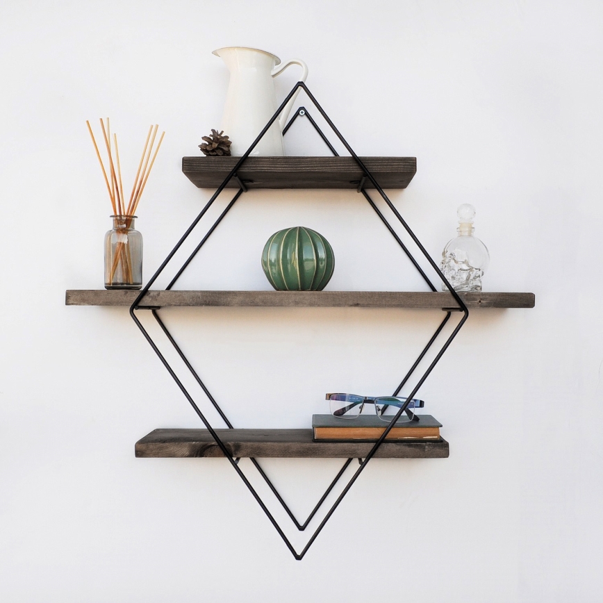 Vägghylla 60x60 cm gran