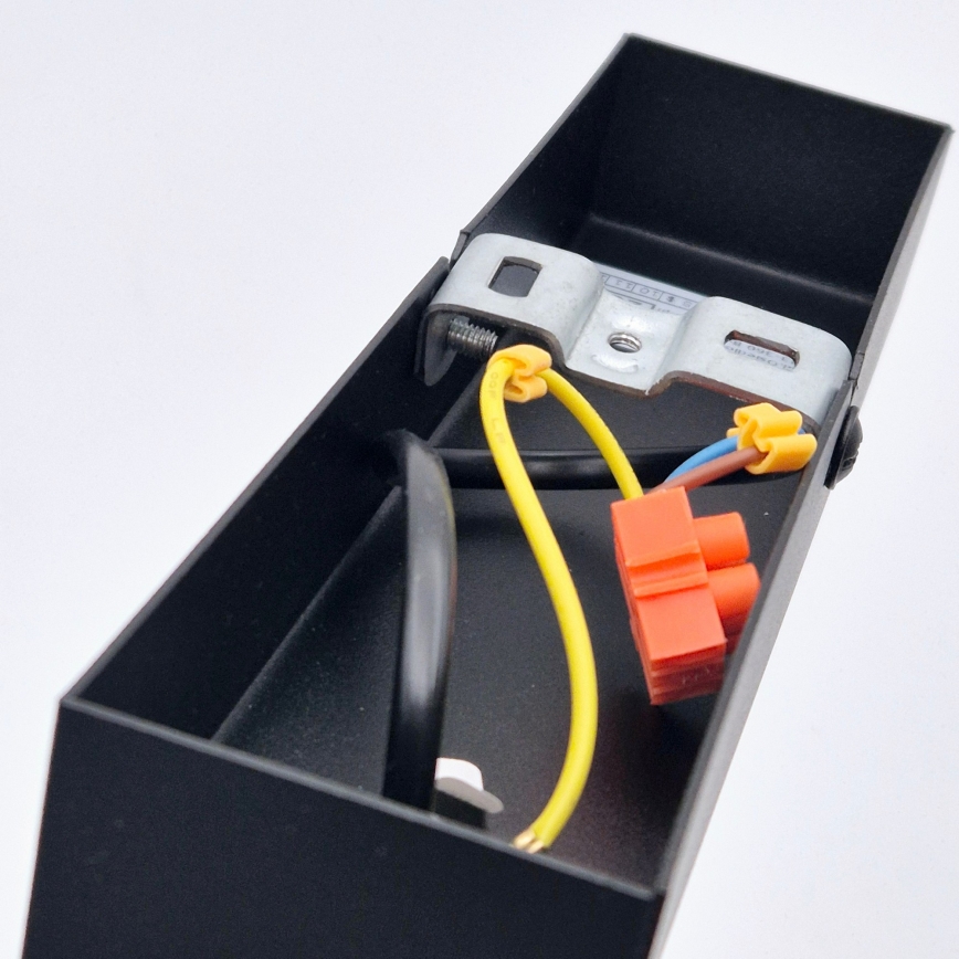 Vägglampa ASTRID 1xE27/60W/230V matt svart