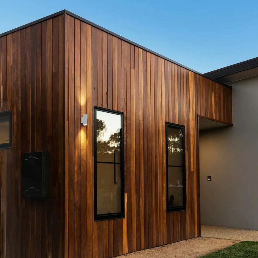 Vägglampa för utomhusbruk 2xGU10/40W/230V IP54 vit