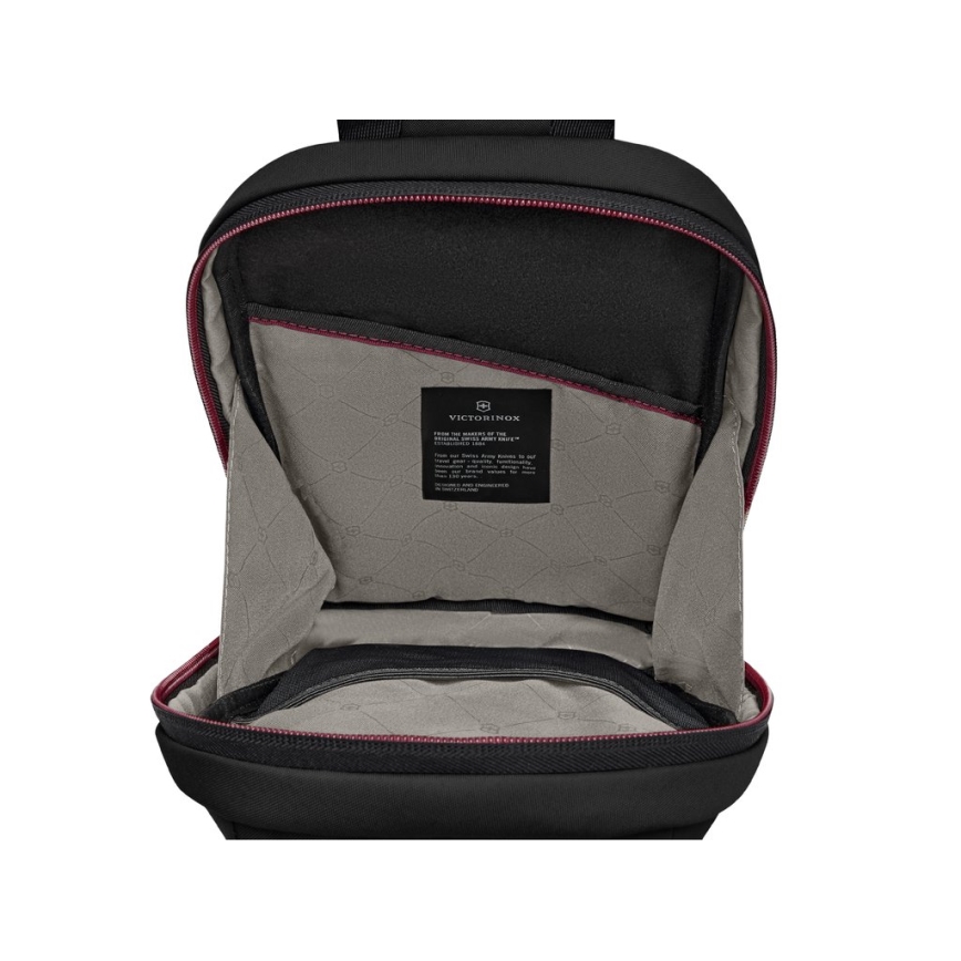Victorinox - Axelväska Travel Essentials 5 l svart
