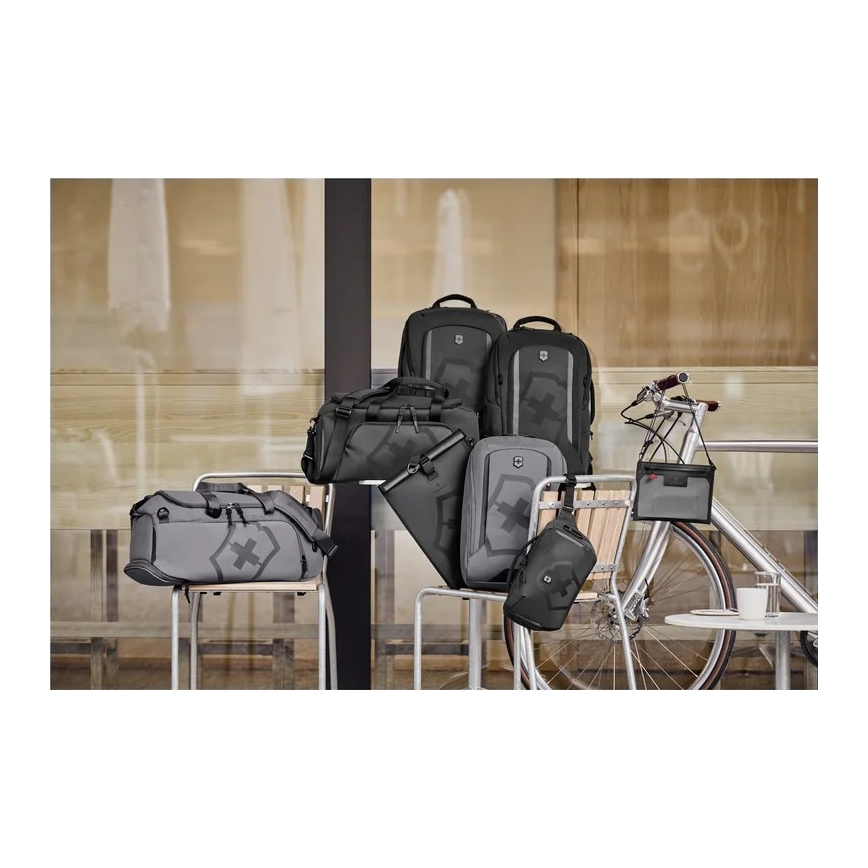 Victorinox - Resväska 2‑i‑1 Touring 2.0 38 l svart