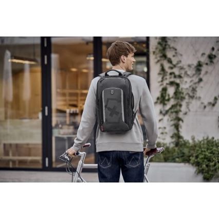 Victorinox - Ryggsäck Touring 2.0 Traveler 33 l svart