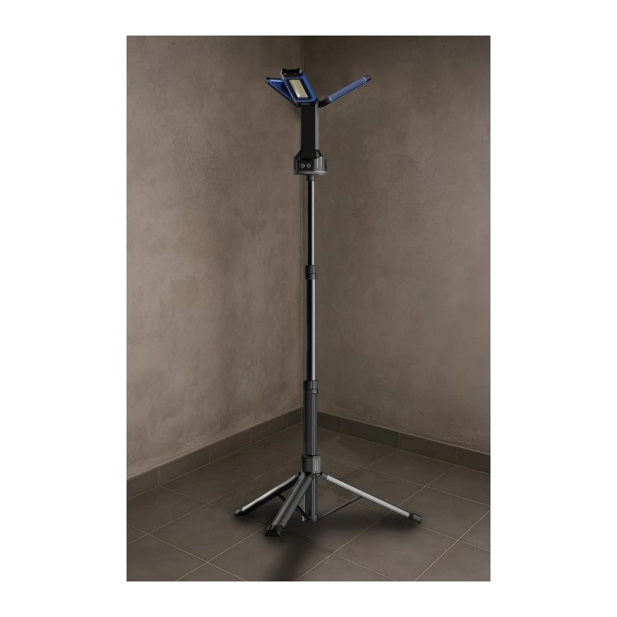 Viking - uppladdningsbar LED‑strålkastare med stativ 3× LED/5 V IPX4 4500 lm 4000 mAh