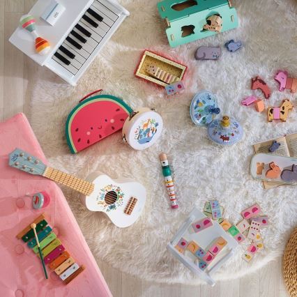 Vilac - Barnens trägitarr Djur från världen Sarah Betz