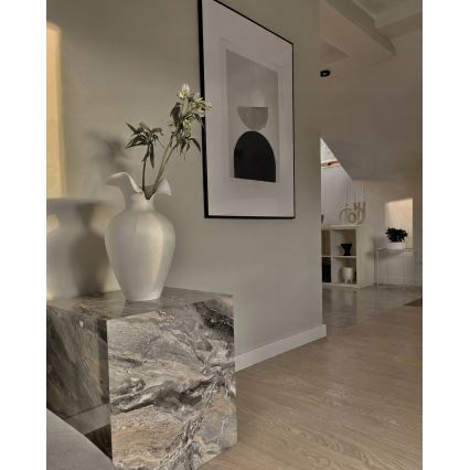 Vit keramisk vas 41,5 x 23 cm