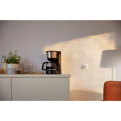 WiZ - Smart kontakt F 2300W + powermeter Wi-Fi SCHUKO