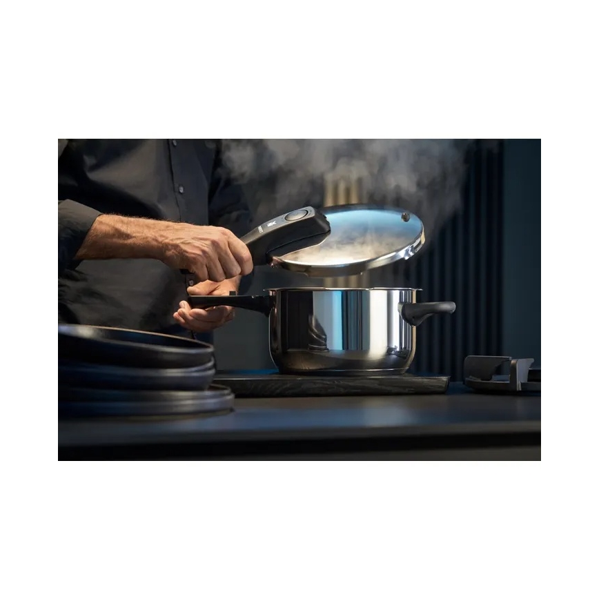 WMF - Tryckkokarset 8,5 l + 4,5 l PERFECT i rostfritt stål