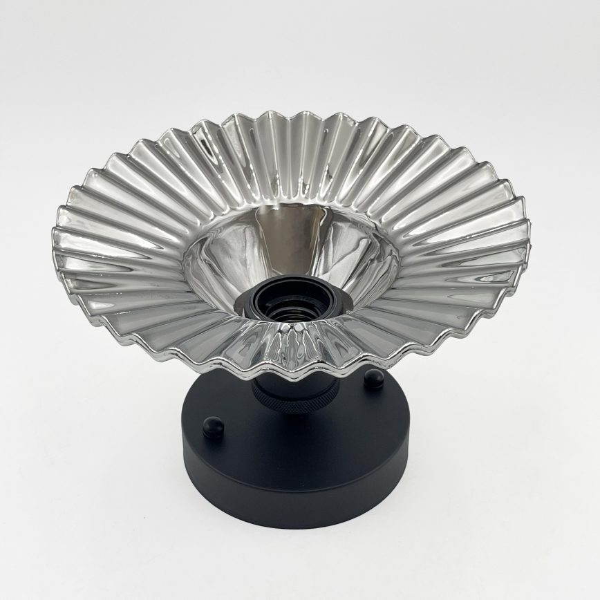 Ytmonterad taklampa TRISH 1xE27/15W/230V svart/rökfärgad